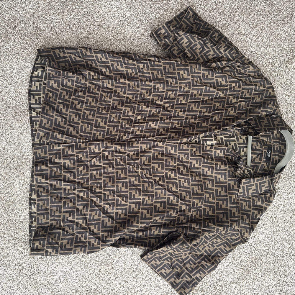 Men’s Fendi Collard Silk shirt